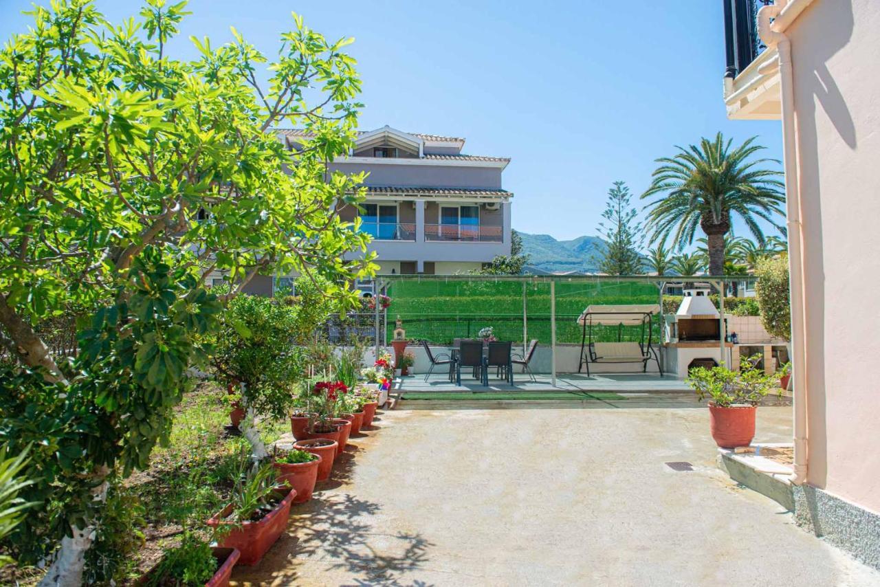 Lollas Apartments Ахарави Экстерьер фото